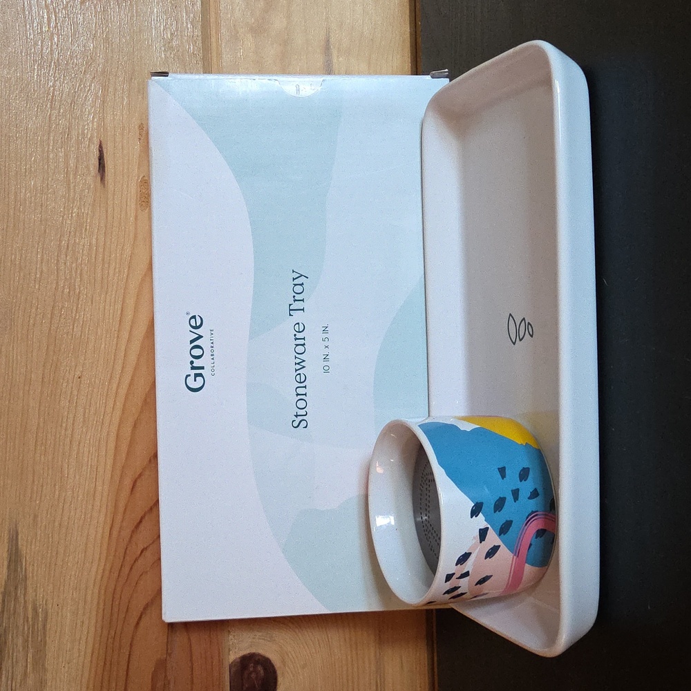 Grove Stoneware Tray and Cup Set